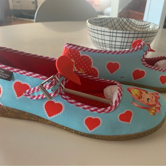 HCD Hot Chocolate Designs Valentines Mary Janes - Picture 3 of 11